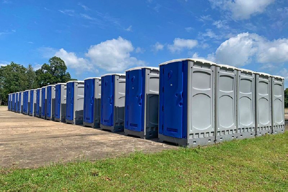 ลัคกี้บิลดิ้งซิสเท็มส่งห้องน้ำสำเร็จรูปบรรเทาทุกข์ชาวอุบลฯ