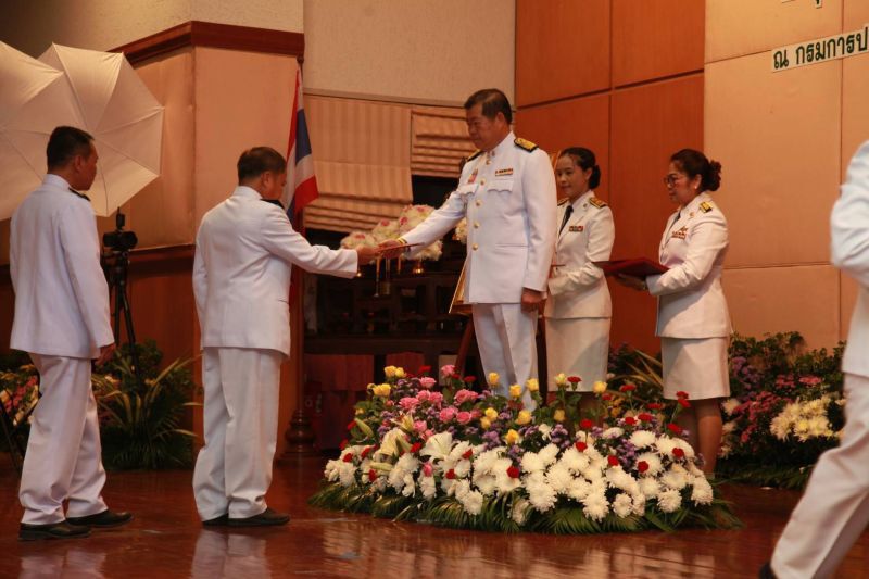 ‘มท.2’ให้โอวาท นอภ.ใหม่ ย้ำ’ยึดคุณธรรม-ดูแลทุกข์สุขปชช.’