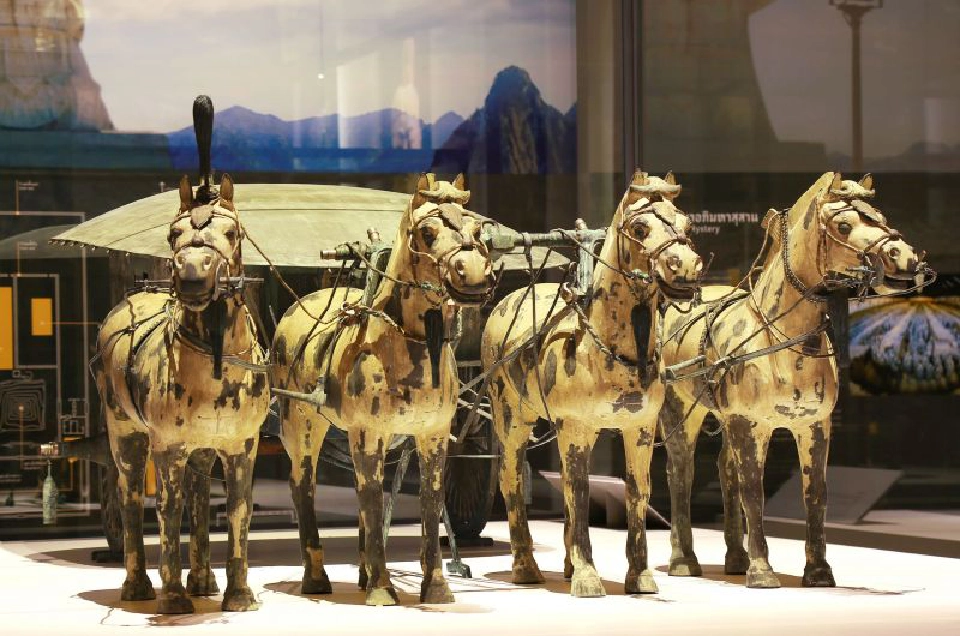 จิ๋นซีฮ่องเต้ จักรพรรดิจีนผู้เกรียงไกร ผนวกโลกมนุษย์และสวรรค์