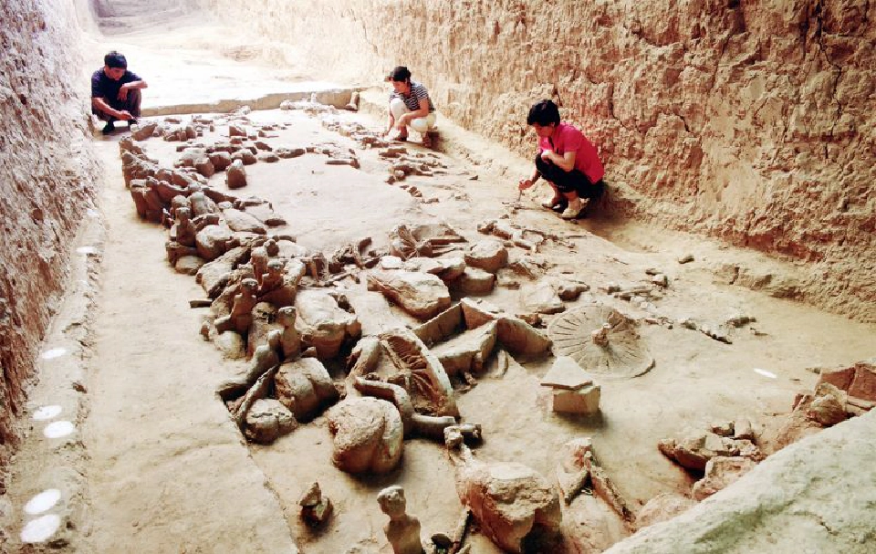 จิ๋นซีฮ่องเต้ จักรพรรดิจีนผู้เกรียงไกร ผนวกโลกมนุษย์และสวรรค์