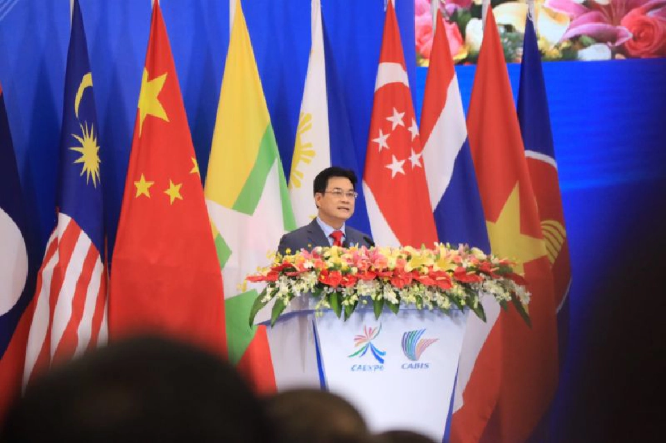 อ้อนจีนนำเข้าข้าวจีทูจี 1.3 ล้านตัน พ่วงซื้อยางอีก 1.8 แสนตัน