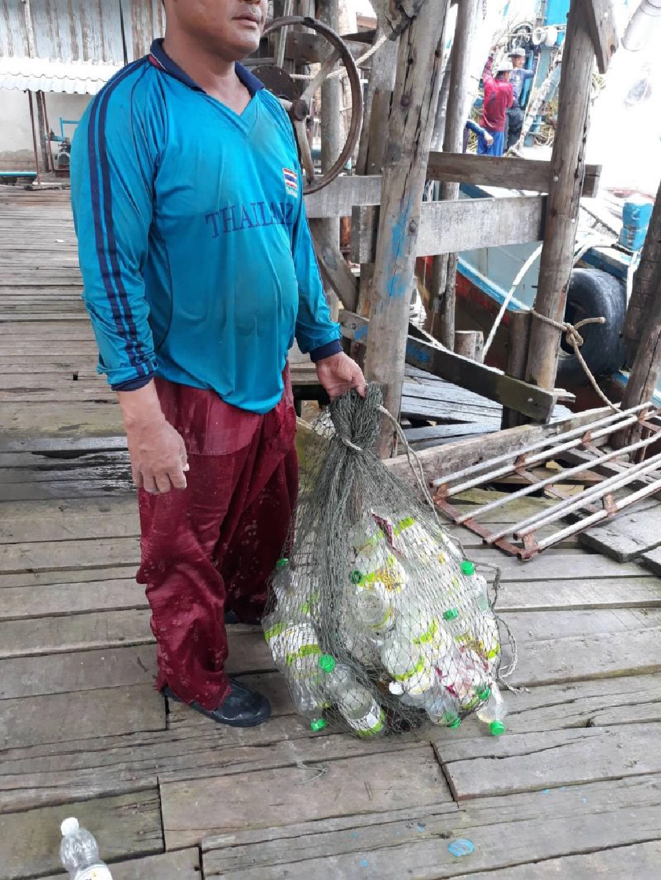 สุดปัง!! ประมงเคลียร์มหาสมุทร