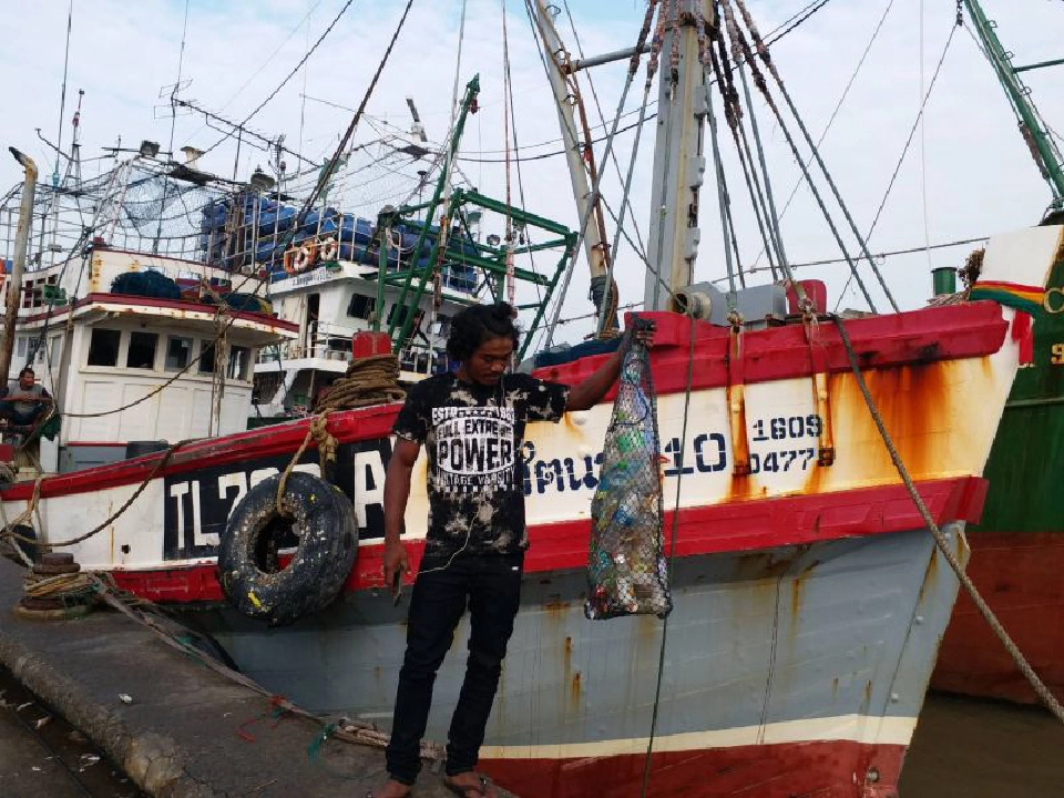 สุดปัง!! ประมงเคลียร์มหาสมุทร