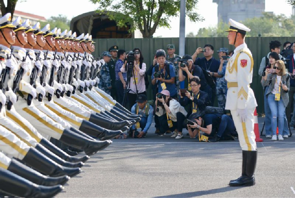 สุดอลังการ! จีนแสดงแสนยานุภาพทางทหารครั้งยิ่งใหญ่ที่สุด