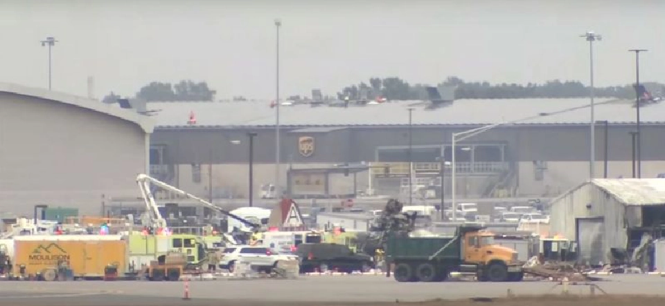 เครื่องบินรบสงครามโลกตกไฟลุกท่วม