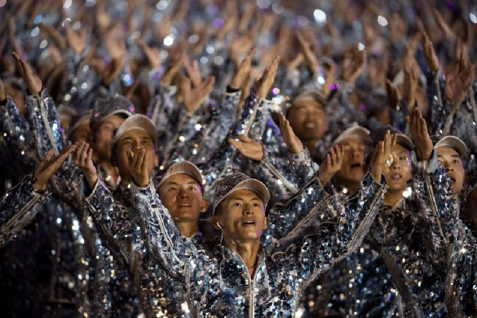 “จาง อี้โหมว” ผู้อยู่เบื้องหลัง โชว์สุดอลังวันชาติจีน