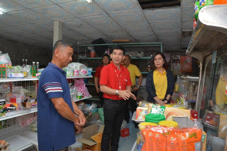 แม็คโครรวมพลังจิตอาสาส่งทีมฟื้นฟูร้านค้าที่อุบลฯ
