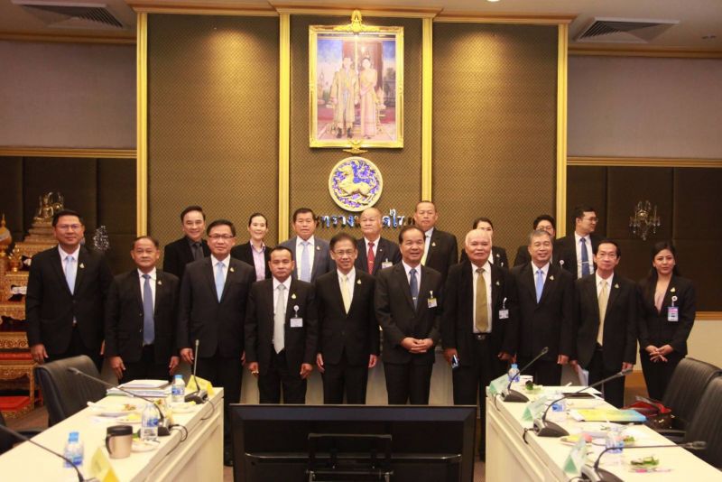 มท.2 ต้อนรับ กมธ.ปกครอง สภาฯ ลั่นพร้อมร่วมมือแก้ไข 8 ประเด็นปัญหาบำบัดทุกข์ บำรุงสุข ให้พี่น้องประชาชน