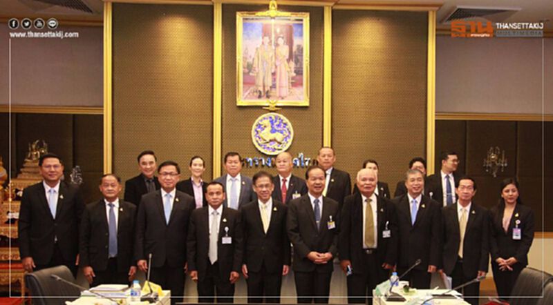 มท.2 ต้อนรับ กมธ.ปกครอง สภาฯ ลั่นพร้อมร่วมมือแก้ไข 8 ประเด็นปัญหาบำบัดทุกข์ บำรุงสุข ให้พี่น้องประชาชน มท.2 ต้อนรับ กมธ.ปกครอง สภาฯ ลั่นพร้อมร่วมมือแก้ไข 8 ประเด็นปัญหาบำบัดทุกข์ บำรุงสุข ให้พี่น้องประชาชน