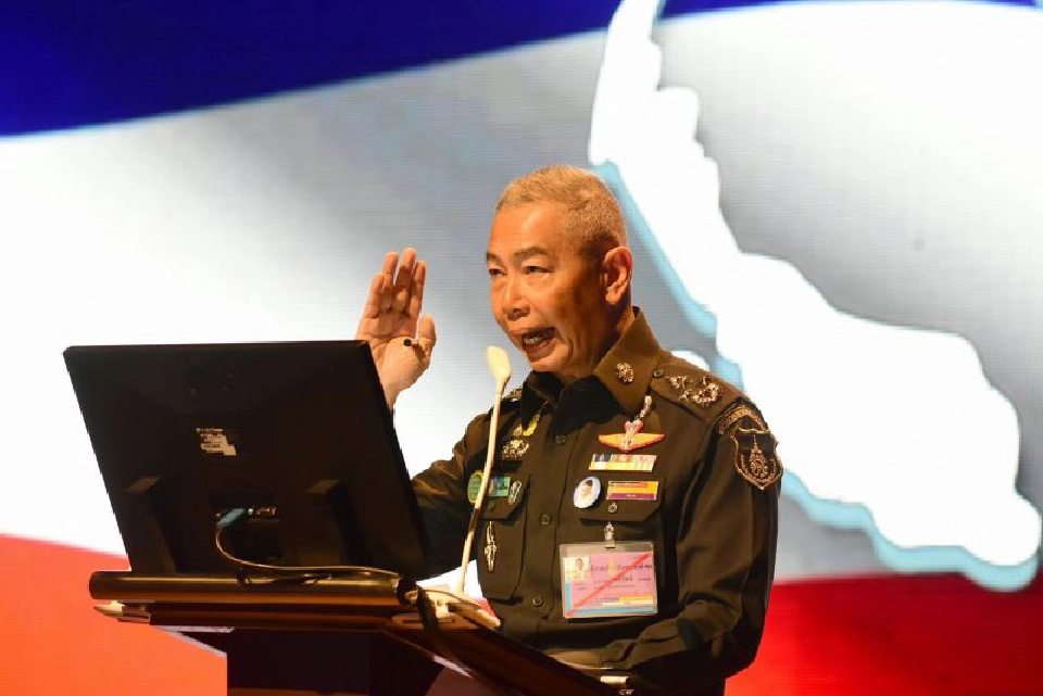  “บิ๊กแดง”ลากไส้  “บิ๊กการเมือง-นักวิชาการ”  บงการ “สงครามลูกผสม”