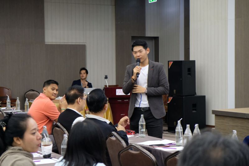 กสอ.ผนึก มธ. หนุน SMEs  ติดอาวุธขายออนไลน์