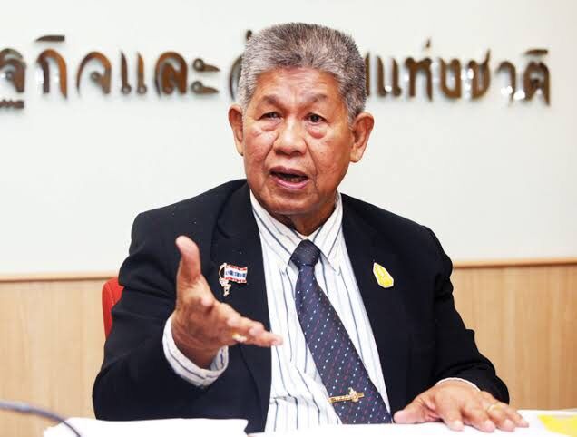 เปิดศึกแย่งกันขาย ‘รองเท้ายางพาราผสมเปลือกทุเรียน’ ?