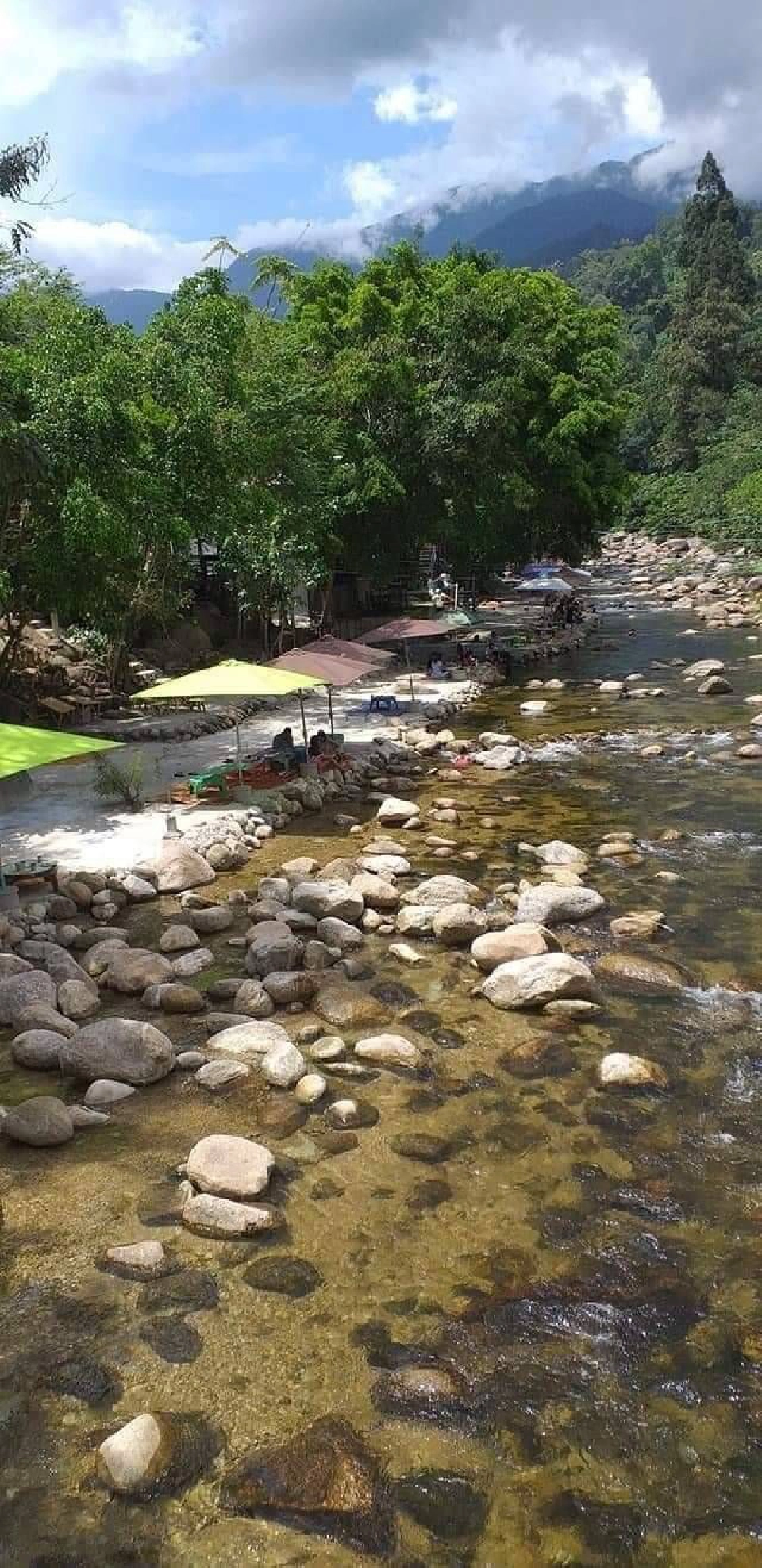 คนนครฯว่าไง! เทคอนกรีตรุกคลองท่าดี "คีรีวง"  