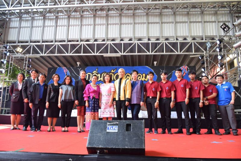 นักศึกษาต้นแบบ คณะครุศาสตร์ ดาว-เดือน สาขาคณิตศาสตร์