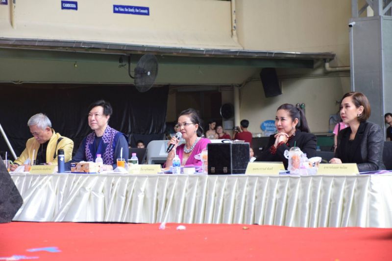 นักศึกษาต้นแบบ คณะครุศาสตร์ ดาว-เดือน สาขาคณิตศาสตร์