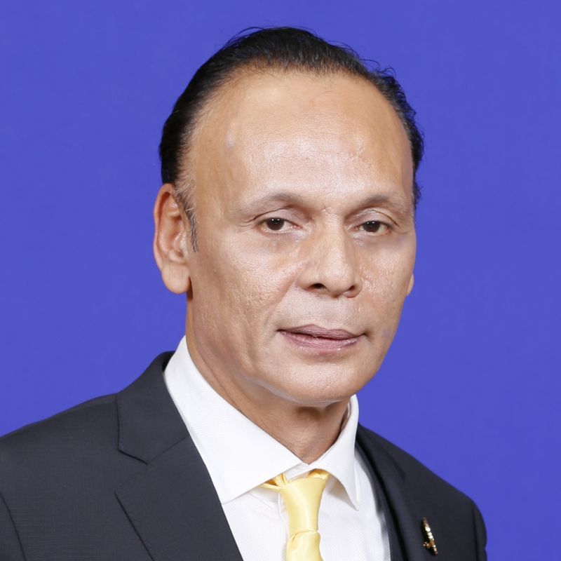 ชาดา ไทยเศรษฐ์