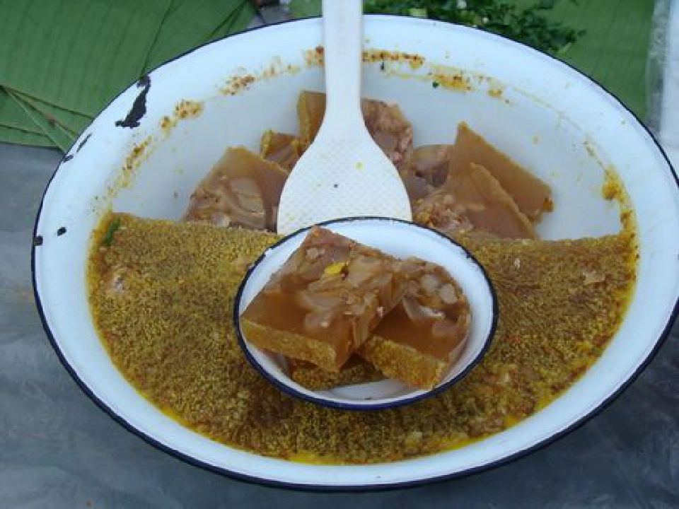 หมูหนาว แกงกระด้าง