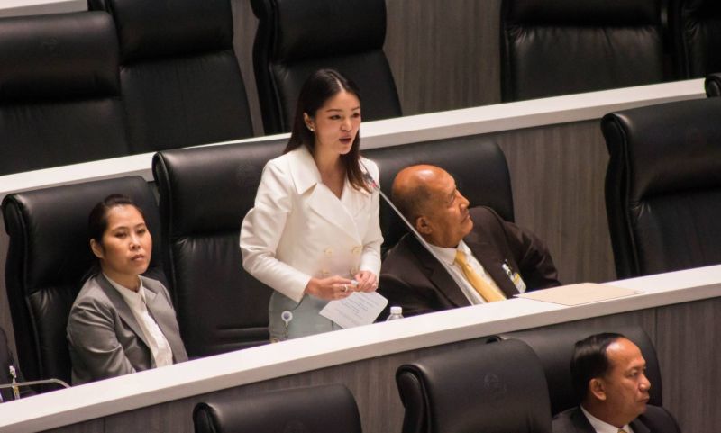 “มาดามเดียร์” อัดจำนำข้าว สร้างภาระผูกพันรัฐบาลบิ๊กตู่