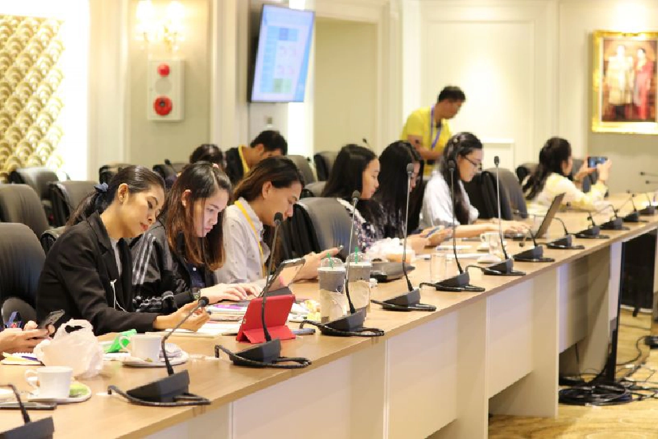 ส่งออกไทย 9 เดือน ติดลบ 2.1%