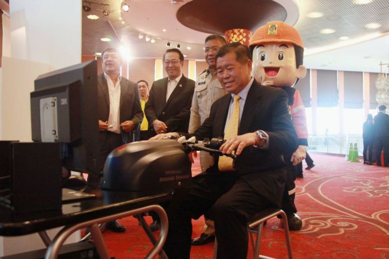 "นิพนธ์” ตั้งเป้าลดยอดสูญเสีย 2 หมื่นราย/ปี จากอุบัติเหตุท้องถนน