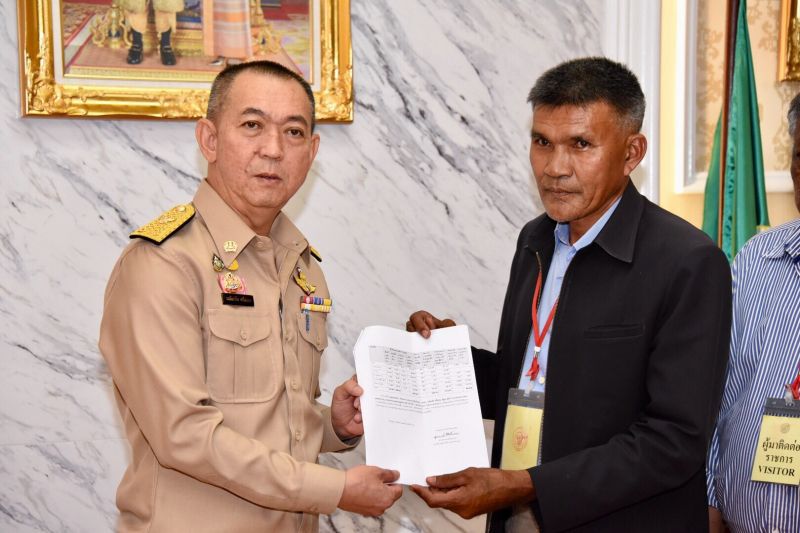 "เฉลิมชัย" พร้อมมาตรการรับมือ "แบน"หรือไม่ "แบน" 3 สารพิษ