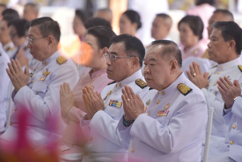 “ประวิตร" นำบำเพ็ญกุศล เนื่องวันคล้ายวันสวรรคต “ในหลวง ร.5”