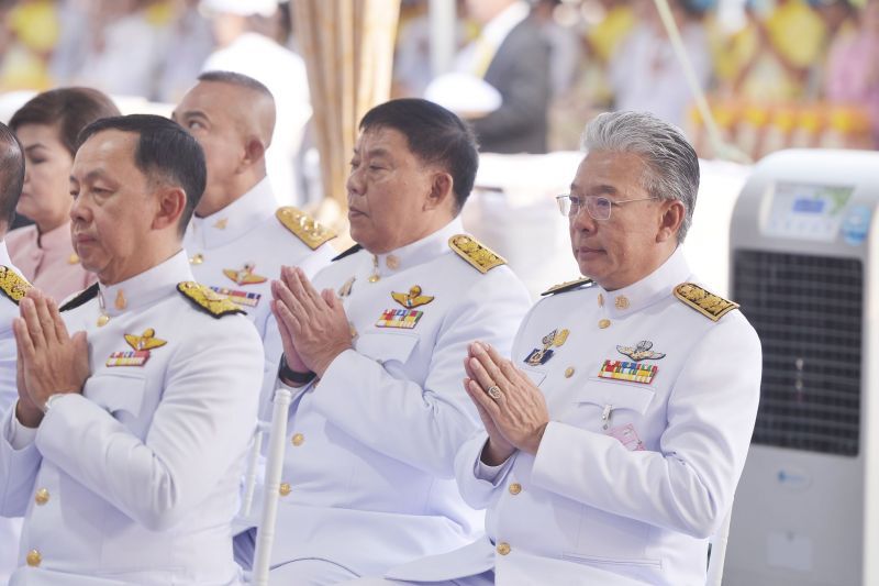 “ประวิตร" นำบำเพ็ญกุศล เนื่องวันคล้ายวันสวรรคต “ในหลวง ร.5”