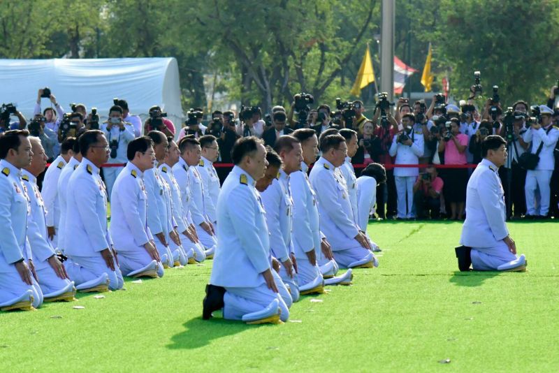 ร่วมพิธีบำเพ็ญกุศลวางพวงมาลาเนื่องในวันคล้ายวันสวรรคต ร.5