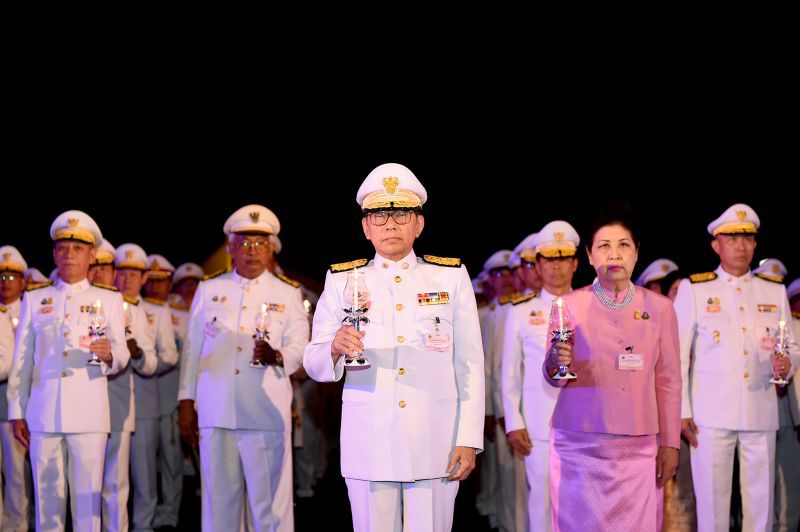 "วิษณุ" นำจุดเทียนน้อมรำลึกในพระมหากรุณาธิคุณ "พระบาทสมเด็จพระจุลจอมเกล้าเจ้าอยู่หัว"
