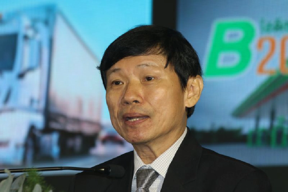 จี้ค่ายรถยนต์  สร้างเชื่อมั่น  ใช้ดีเซลบี10