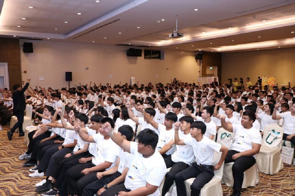 รู้แล้วแชร์ต่อ แจกทุนม.3 และ ม.6 เรียนต่อสายวิชาชีพชั้นสูง