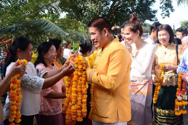 “ธรรมนัส”ชูพะเยาโมเดลชาวนาขายข้าวหอมมะลิ1.8หมื่นบาท/ตัน    