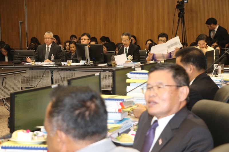 กมธ.งบ โยน"ชวน"เคาะปม"ธนาธร"นั่งกมธ.