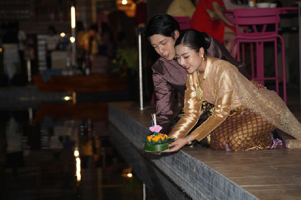 “ไอคอนสยาม” ทุ่มกว่า 300 ล้านจัดงานฉลองครบ 1 ปี