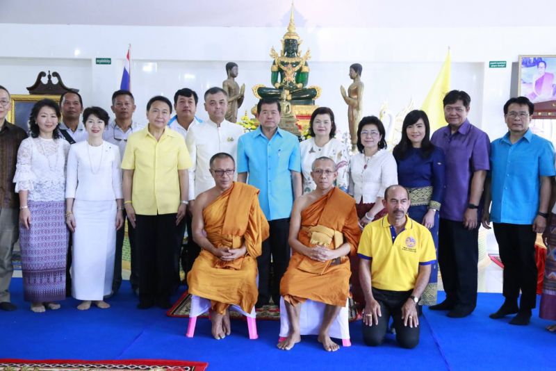 มท.2 ประธานอุปถัมภ์ทอดกฐิน วัดเขาแก้ว จังหวัดสงขลา