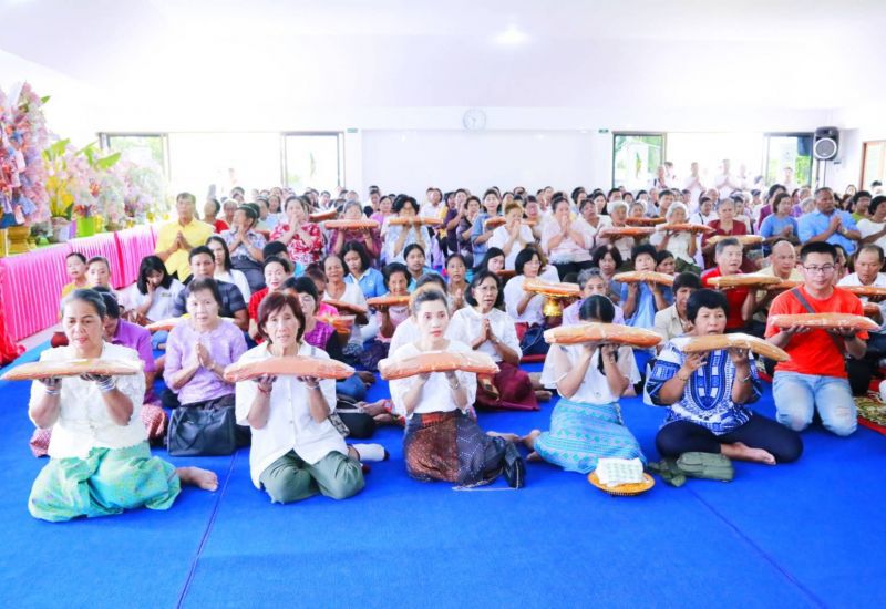 มท.2 ประธานอุปถัมภ์ทอดกฐิน วัดเขาแก้ว จังหวัดสงขลา