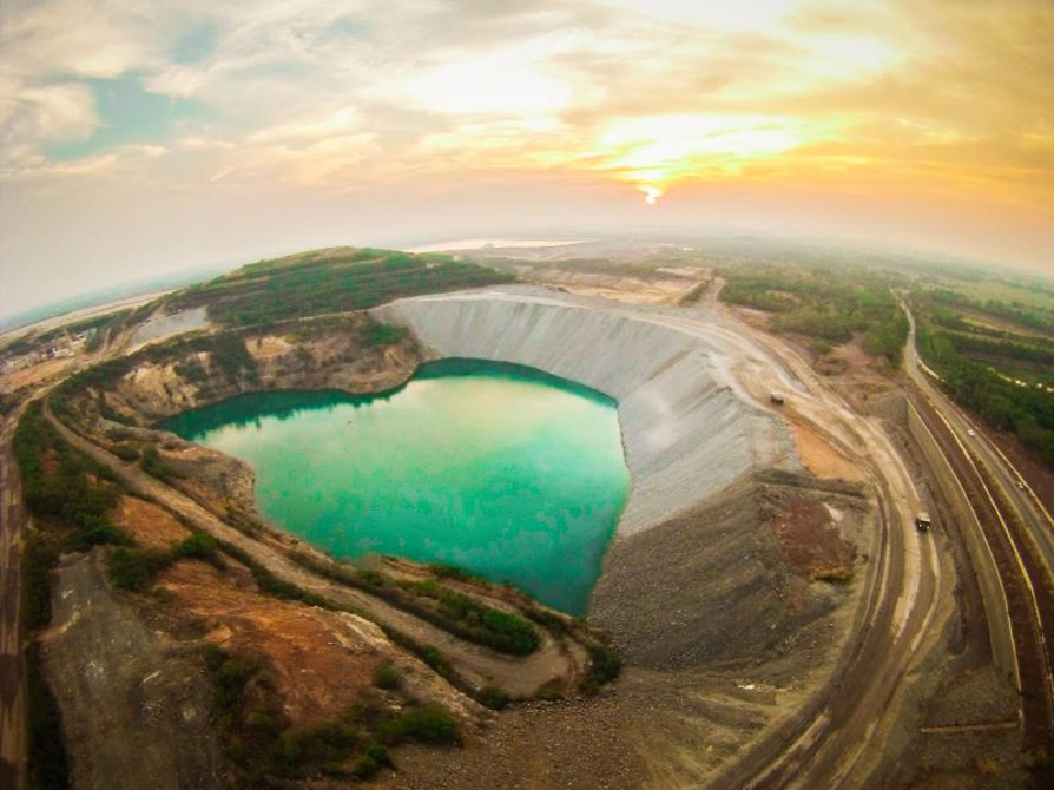 สํานักงบเบรก  กันเงินหมื่นล.  จ่ายคดี‘อัครา’