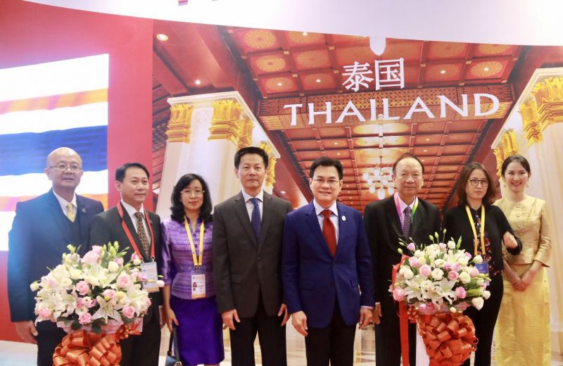 “จุรินทร์”จัดหนักสินค้าไทย รุกตลาดจีนทุกช่องทาง