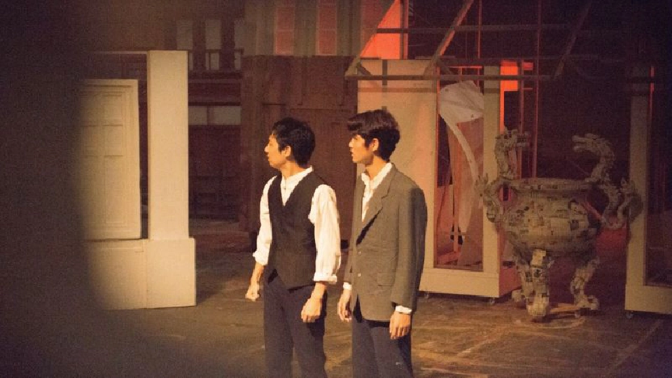 ถาปัดการละคอนหยิบ “เจ้าพ่อเซี่ยงไฮ้” สร้างละครเวที