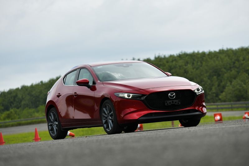 “มาสด้า3” คว้า Car of The Year ส.ผู้สื่อข่าวรถยนต์ฯ