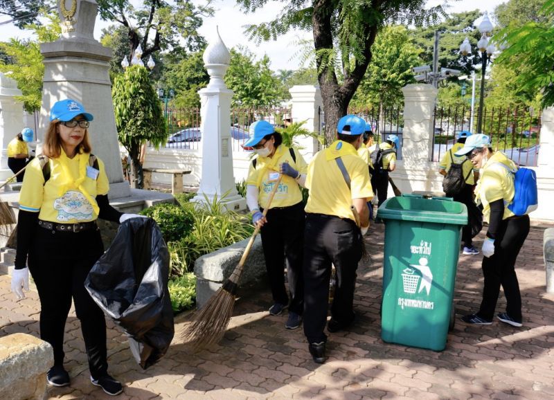 จิตอาสาปรับภูมิทัศน์วัดราชบพิธฯ รับโป๊บฟรานซิส