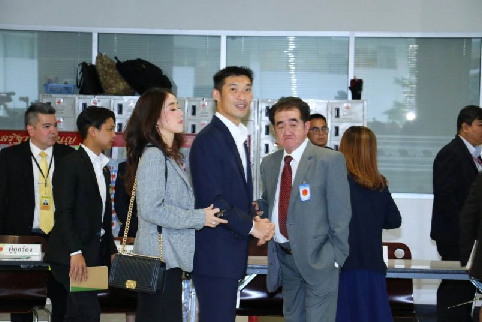   คำต่อคำ “ธนาธร” หลังศาลวินิจฉัยพ้นส.ส.