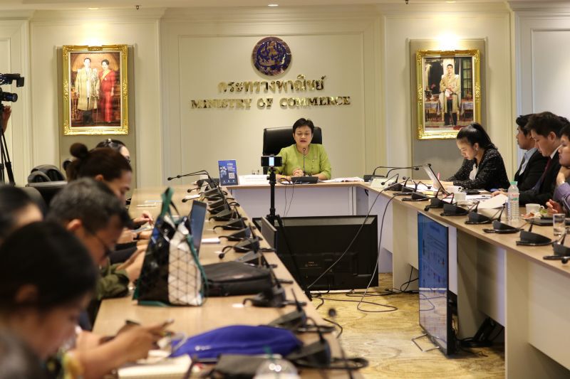 ส่งออกไทย 10 เดือนยังติดลบ 2.3%