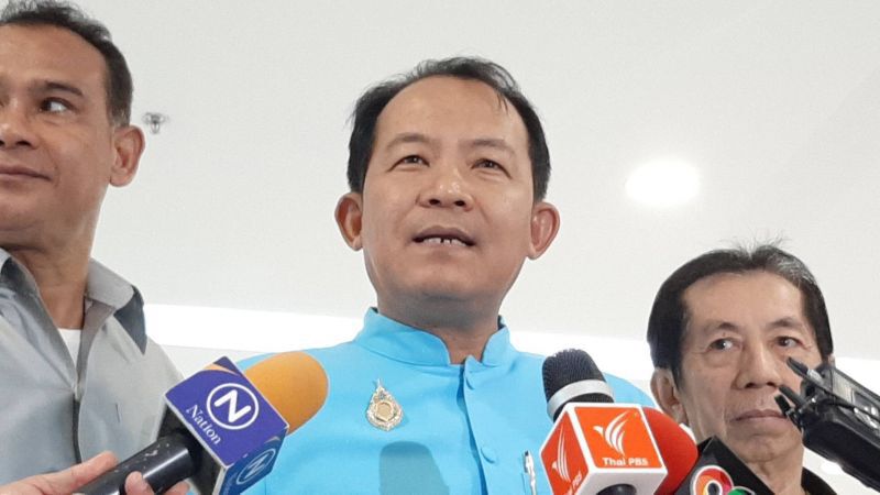 พิษถือหุ้นสื่อ “ศรีสุวรรณ”ยื่นกกต.ฟันอาญา“ธนาธร-10พยาน”