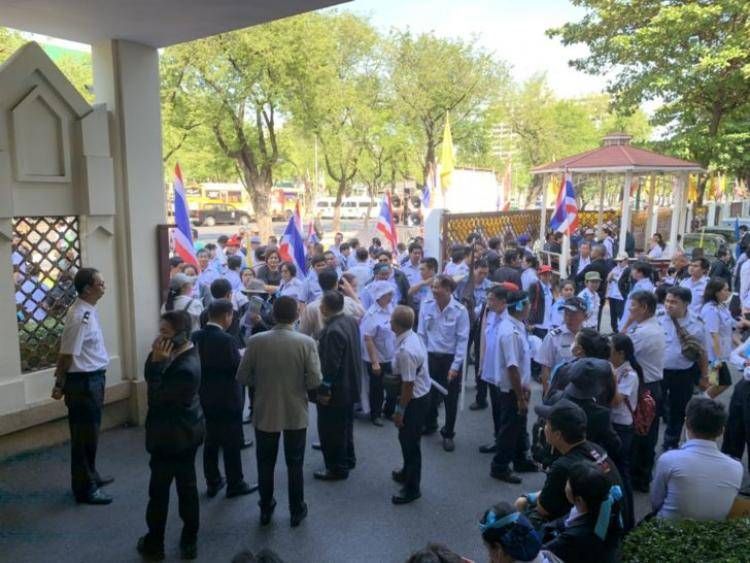 ขสมก.ยอมแพ้สหภาพฯ พับแผนปลดพนง.5พันคน 