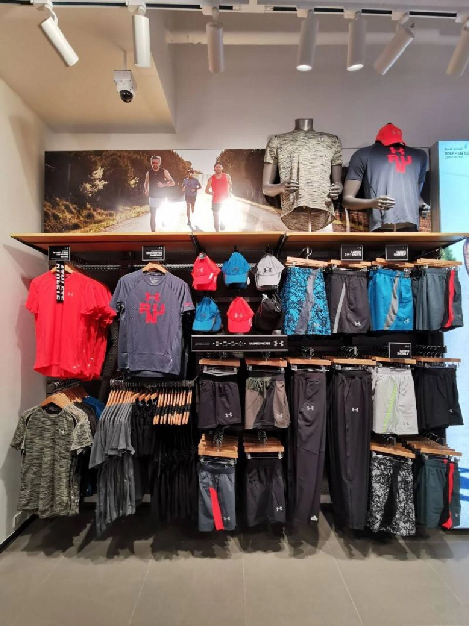 อันเดอร์ อาร์เมอร์ เปย์งบ 14 ล้านเปิดสาขาใหม่ที่ 11