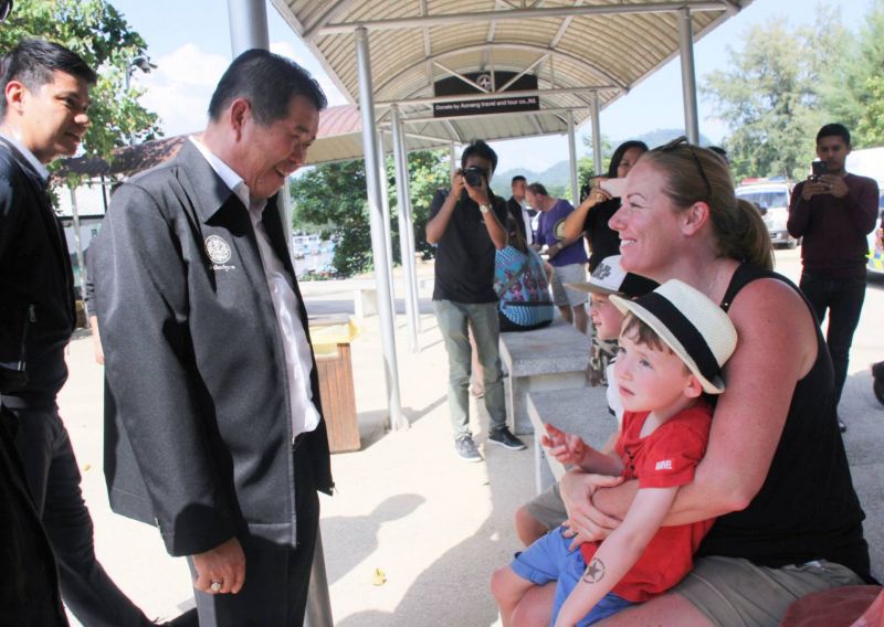 มท.2 ลงกระบี่ มอบนโยบายเตรียมพร้อม ช่วยเหลืออุบัติเหตุทางทะเล