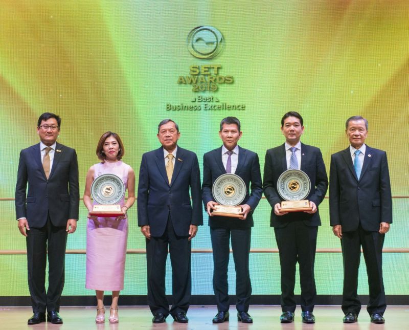 ซีอีโอ KTC และ MOONG คว้า Best CEO  