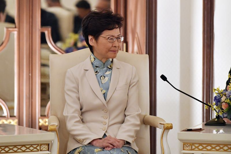 แคร์รี หล่ำ (Carrie Lam) 