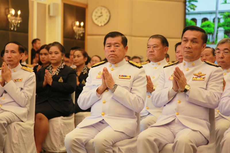 มท.2 วางพวงมาลาถวายสักการะพระอนุสาวรีย์สมเด็จฯ กรมพระยาดำรงราชานุภาพ